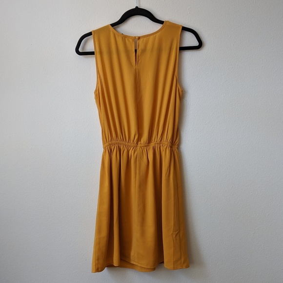 Sugarlips Magnolia Dress - Picture 3 of 5